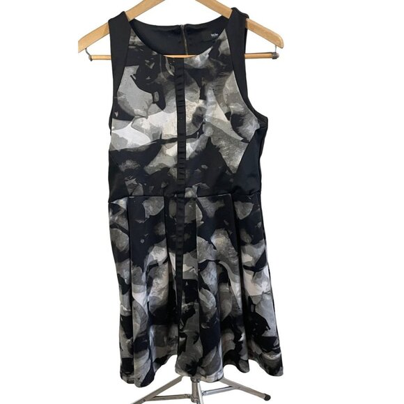 Mossimo Black White Sleeveless Patterned Knee Length Dress Sz M - Picture 1 of 10